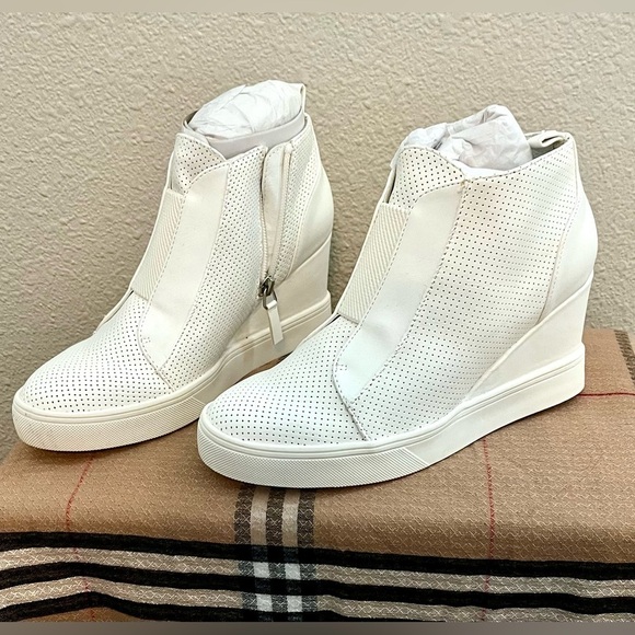 MIA Christi Wedge Faux Leather Sneakers, White Size 7 - Picture 4 of 10